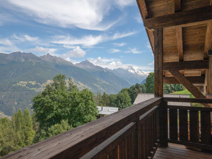 View from property 5, Base Camp Cosy Chalet 4 Personnes, Hérens