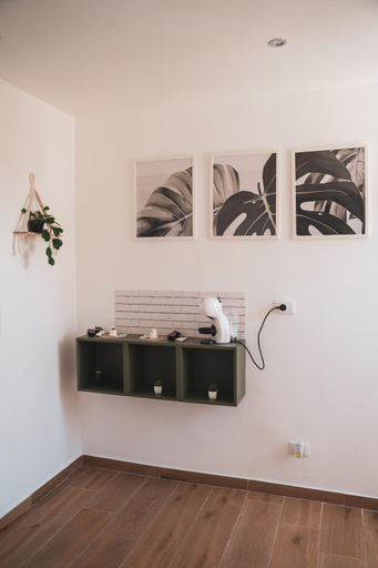 Others 4, Macrame Room, Bari