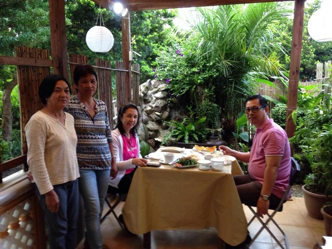 Food & Drinks 5, Villa De Babat, Basco