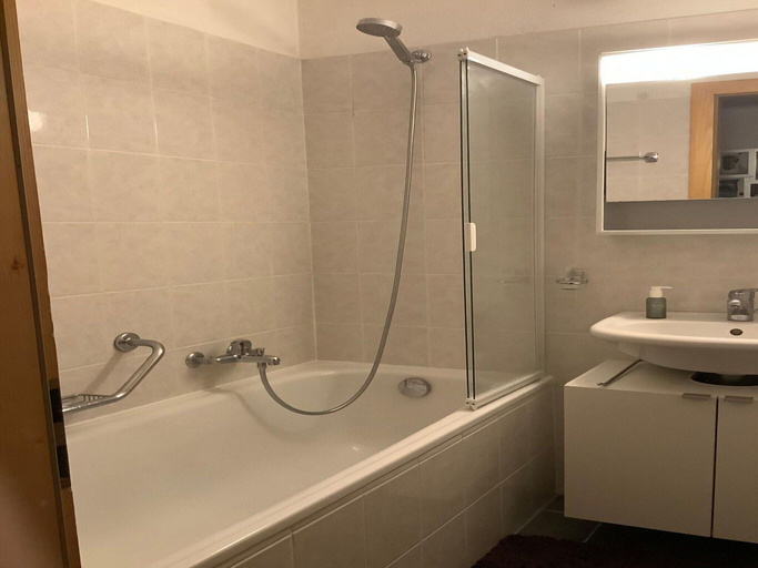 Bathroom 4, Sunny chalet in Veysonnaz with garden, Conthey