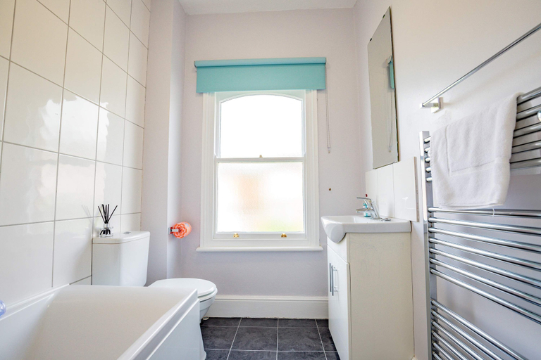 Room 3, Host Stay Cannon Apartment, Worcestershire