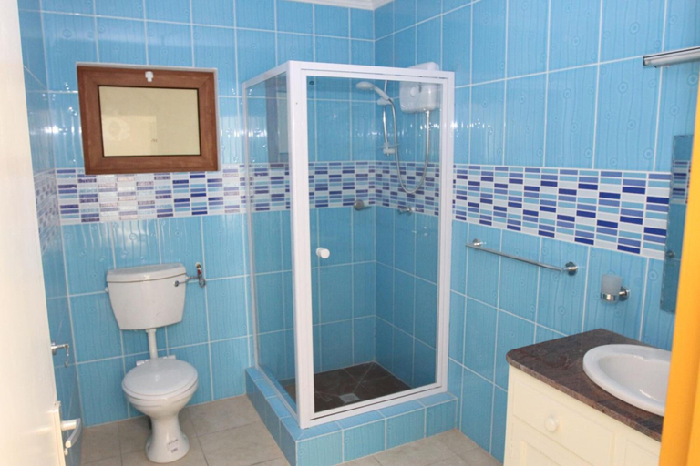 Bathroom 5, Forest Lodge Guest House