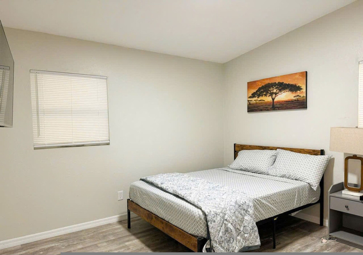 Room 3, Pool Home in Seminole 5miles to Beach, Pinellas