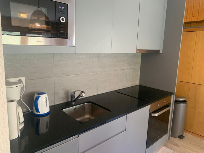 Private kitchen, Classy Apartment Amid Hills, Sion