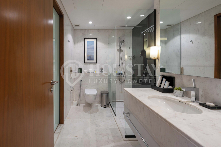 Bathroom 4, Holistay Luxury Homes, Down Town Direct Access Dubai Mall, Dubai