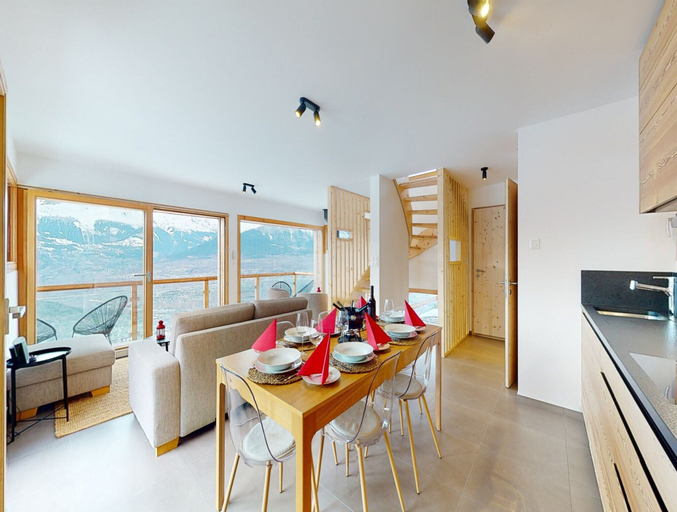 Dining 2, Cozy Chalet Amidst Valley With Balcony, Hérens