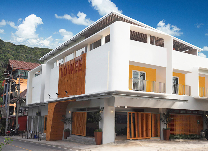 Nonnee, Phuket Island