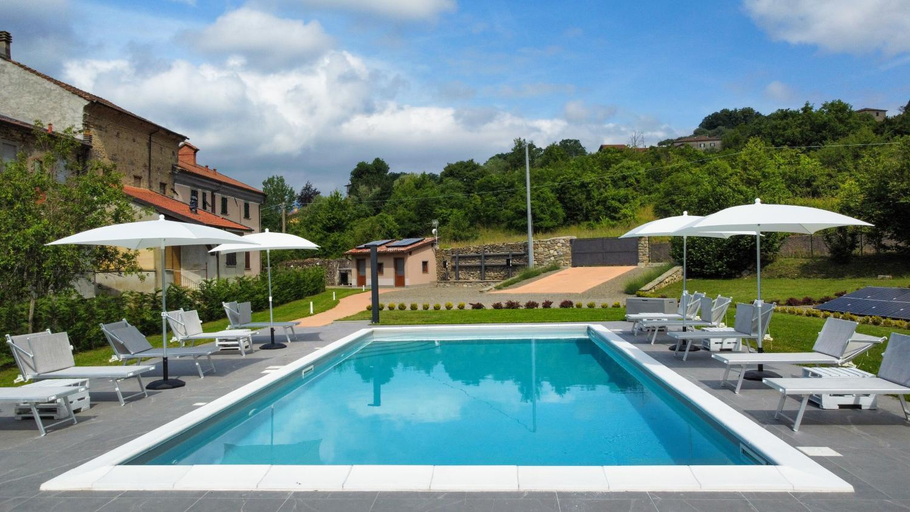 Sport & Beauty 2, Villa Amanda, Massa Carrara