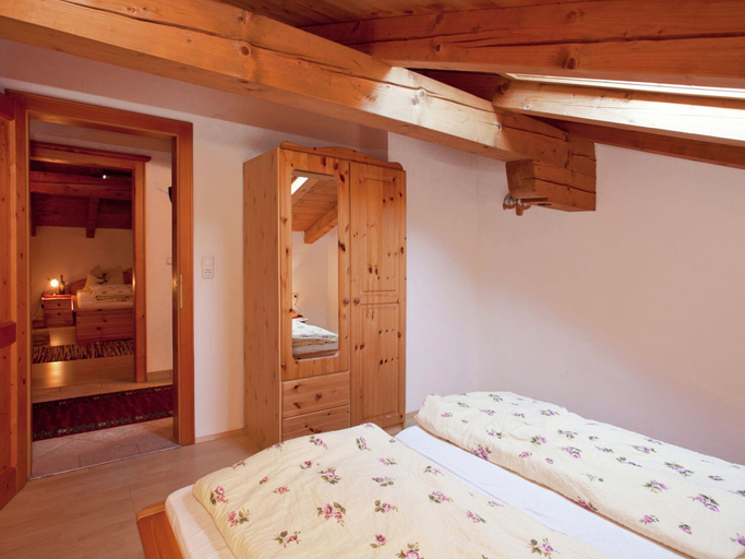 Others 4, Chalet in Kirchberg Near Ski Lift, Kitzbühel