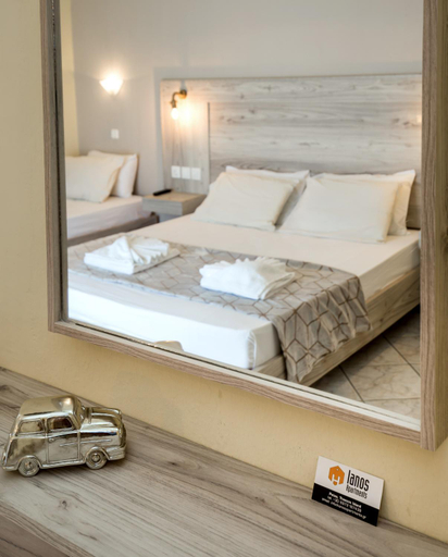 Bedroom 2, Ianos Apartments, East Macedonia and Thrace