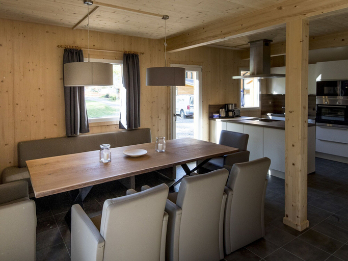 Others 4, Chalet With Indoor hot tub, Murau