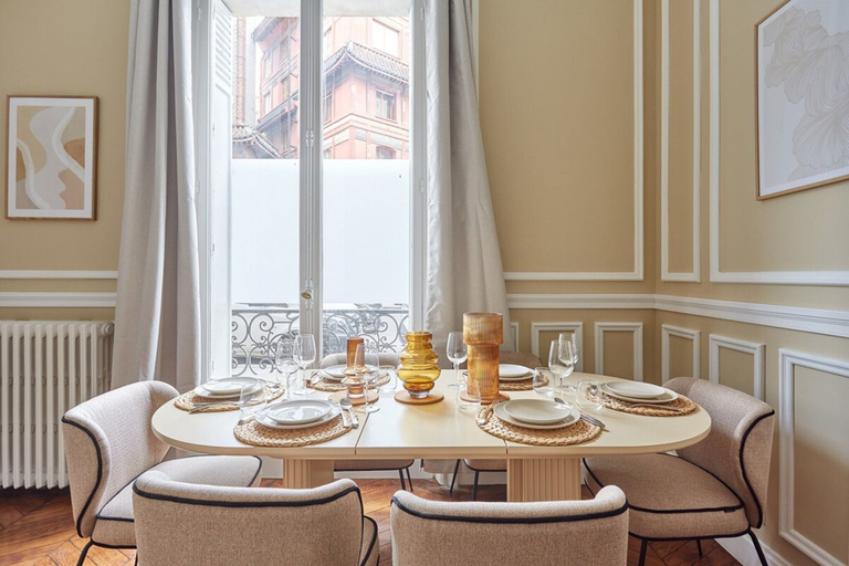 Dining, Magnificent Apartment Etoile Hoche Saint Honoré, Paris