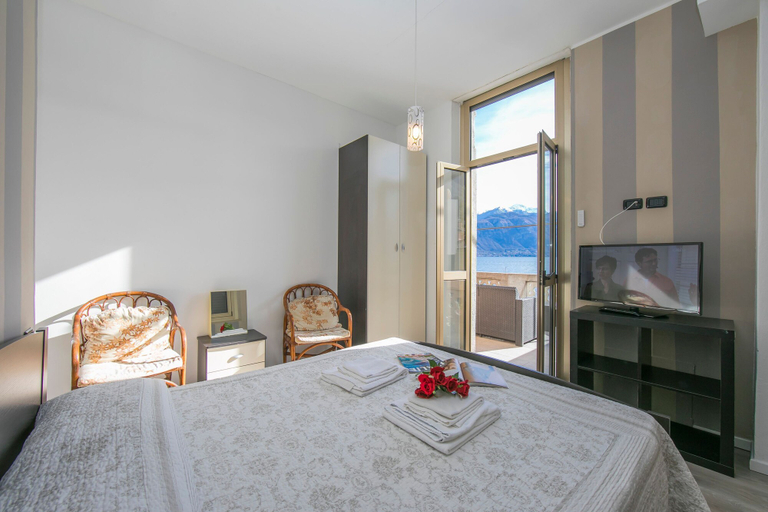 Room 2, Menaggio Tosca 3 in Menaggio, Como