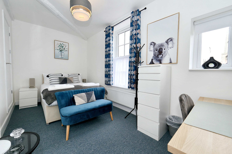 Room 2, Host Stay Broad Street, Worcestershire