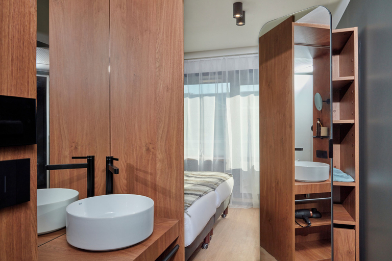 Bathroom 4, Aparthotel Adagio London City East, London