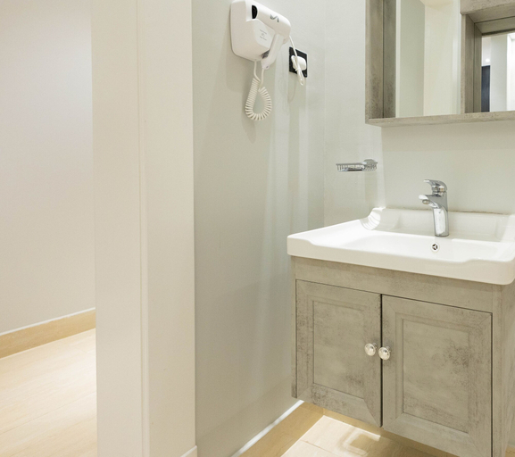 Bathroom 3, Kease Nada D2-2 Royal Blackness - AZ64, Riyadh