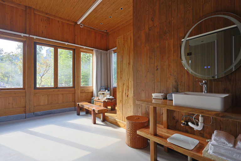Bathroom 5, Kongjie Valley, Zhangjiajie