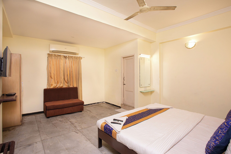 Bedroom 2, Stayz Inn US Embassy, Chennai