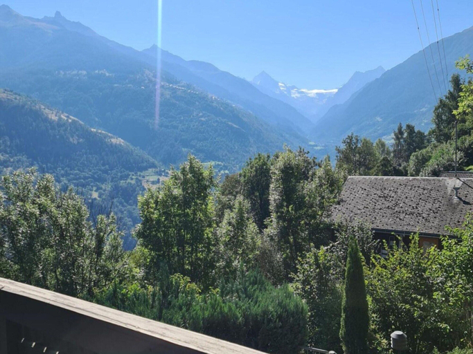 View from property 2, Chalet With Garden and Mountain View, Hérens