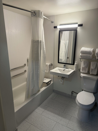 Bathroom 4, Spark By Hilton Hershey Near The Park, Dauphin