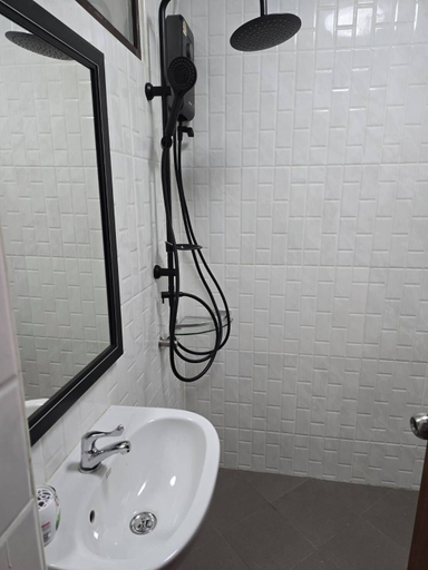 Bathroom 3