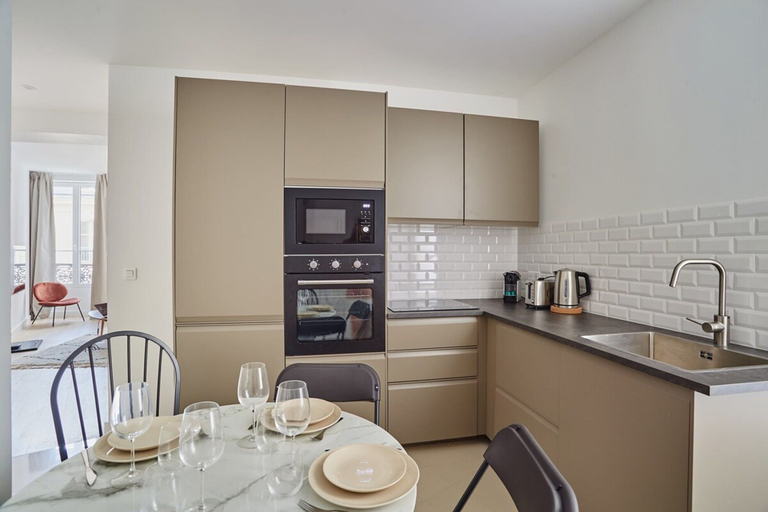 Private kitchen 2, Modern Apartment Matignon Champs Elysees, Paris
