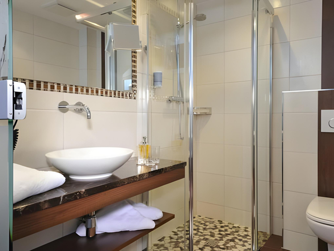 Bathroom 3, Hotel Lamtana, Landeck