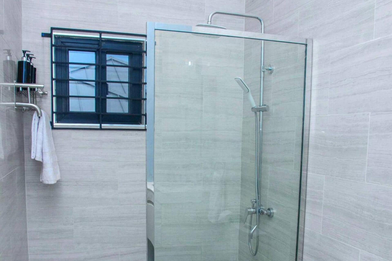 Bathroom 3, Montana Villa-ochorios-sleeps6-aircon-pool-tv-wifi