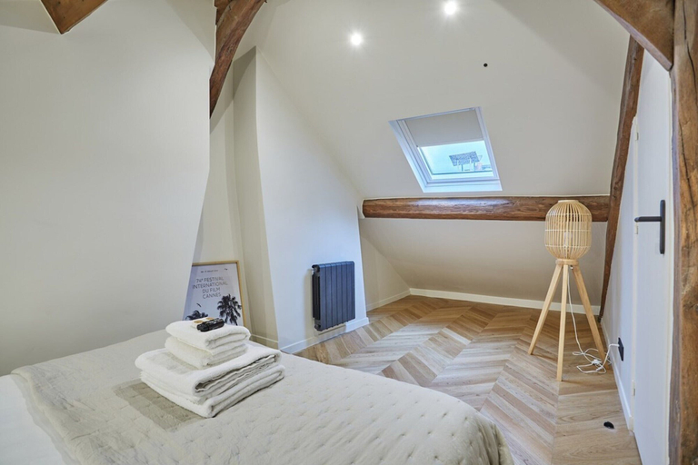 Room 4, Sublime Duplex Center of Paris/17th Arrondissement, Paris