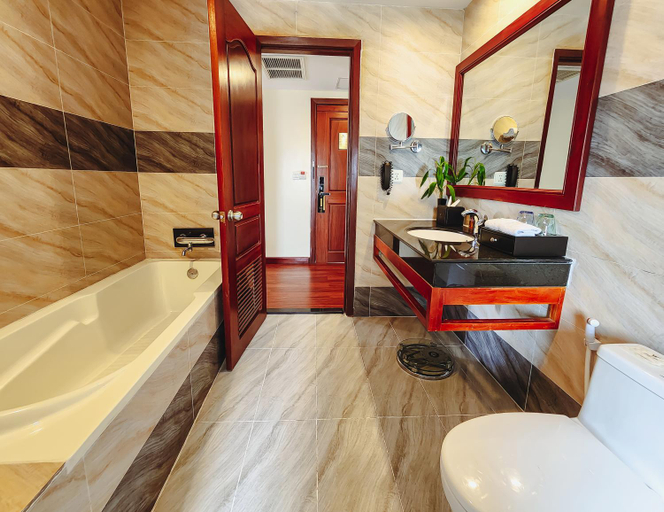 Bathroom 4