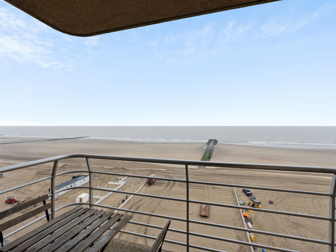 View from property 2, Cosy Studio With sea and Beach Views, West-Vlaanderen