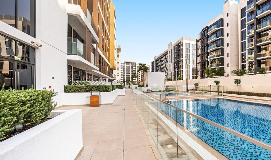 Sport & Beauty 5, Azizi Riviera Studio with Chic Furnishing, Dubai