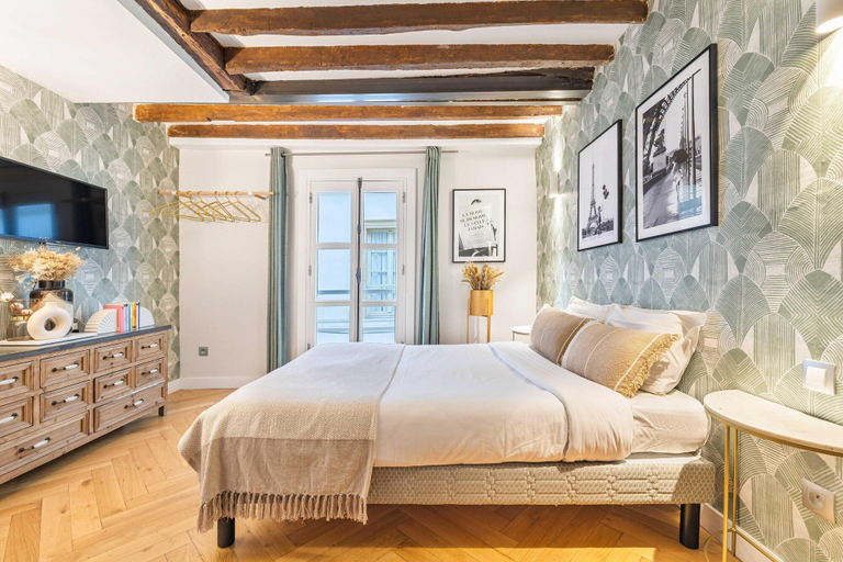 Room 3, Amazing Historical Parisien Loft Next TO Louvre Area ! 6, Paris