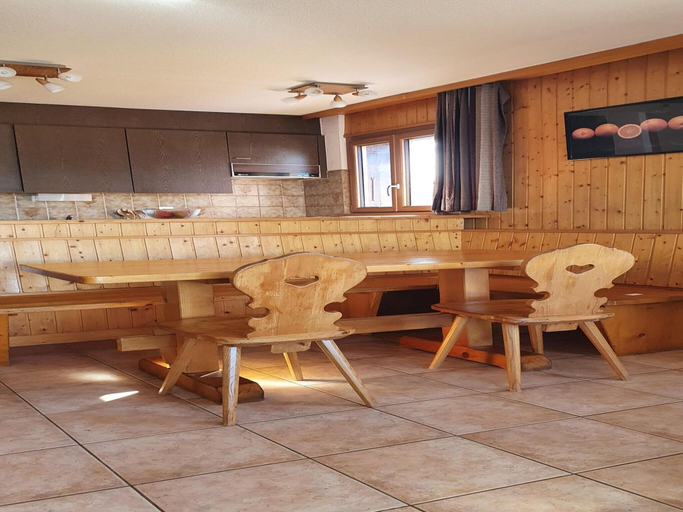 Dining, Mountain Apartment With Views, Conthey