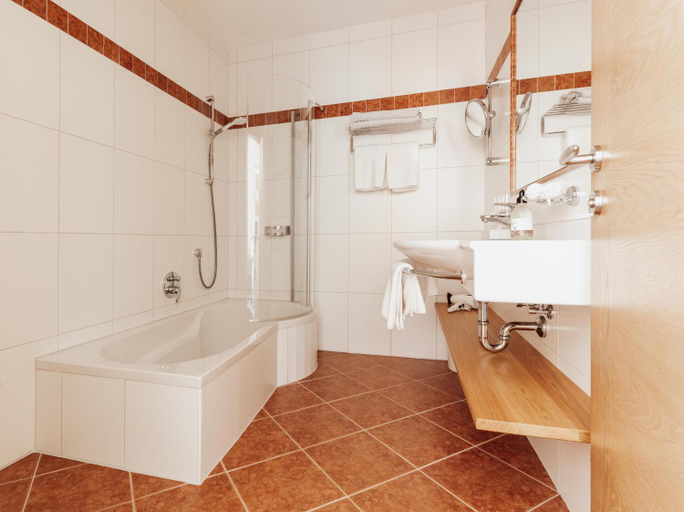 Bathroom, Wohlfuhl Ferien-Heim Aparthotel 4 Sterne, Schwaz