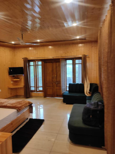Others 5, The veteran house, Kullu