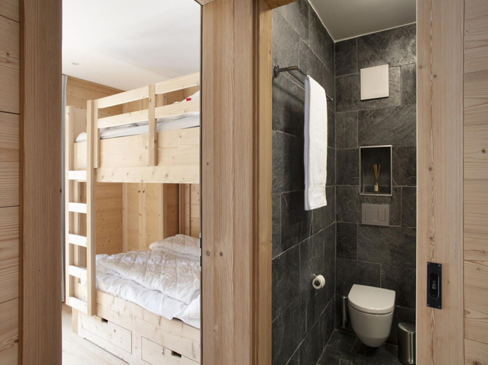 Bathroom 2, Welcoming Apartment With Paid Sauna, Sierre