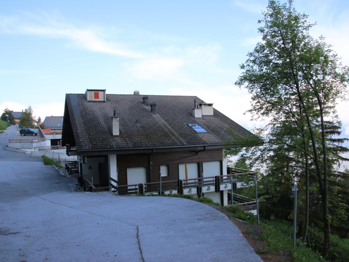 Primary image 1, Cozy Apartment With Mountain Views, Sion