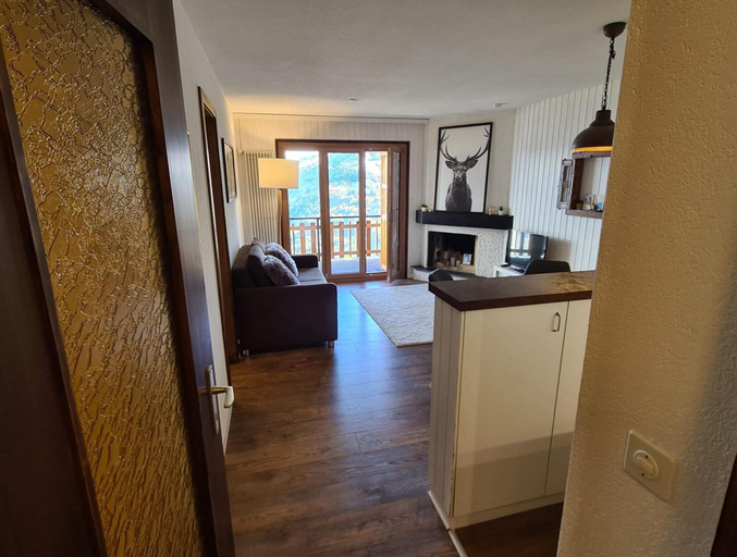 Living area 3, Flat in Veysonnaz Near Ski Lift & Valley Views, Conthey