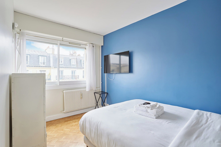 Room 3, 2 Bedroom Flat Centre de Paris - Eiffel Tower View, Paris