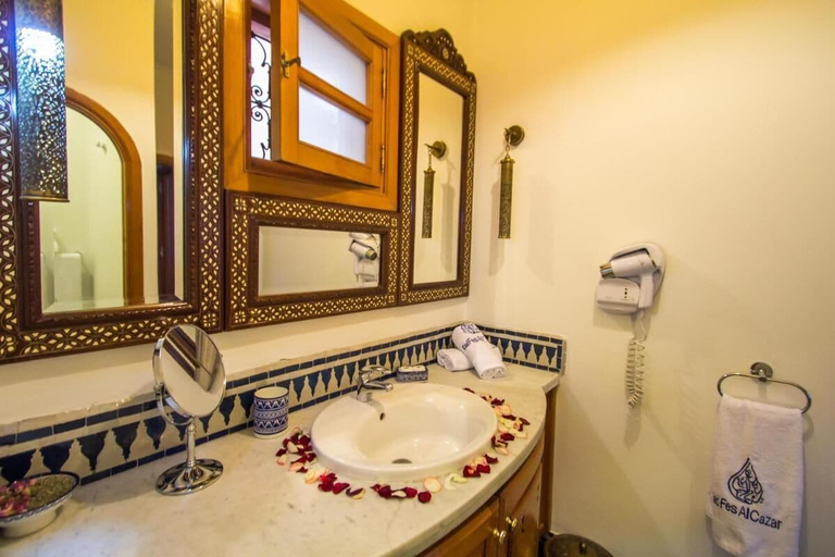Bathroom 2, Room in B&B - Riad Authentic Palace & Spa - Suite Andalouse, Fès