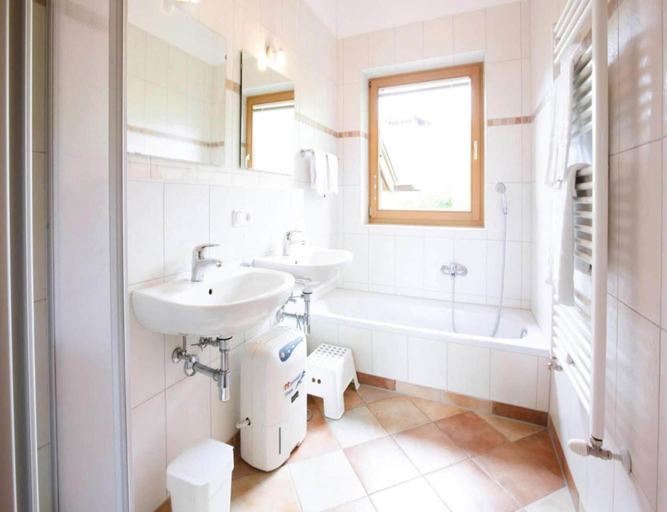 Bathroom 4, Chalet in Hohe Tauern With Panoramic Views, Zell am See