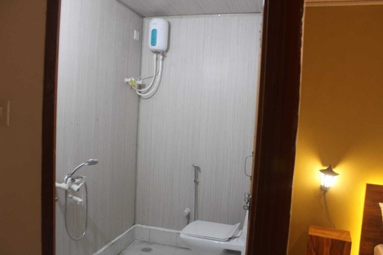 Bathroom, Triveni Sangam Hotels And Resorts, Allahabad