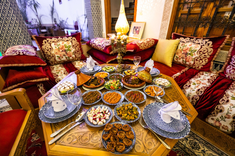 Food & Drinks 4, Room in B&B - Riad Authentic Palace & Spa - Royale Suite Al Cazar, Fès
