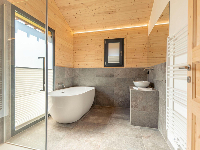 Bathroom 3, Superior Holiday Home With Sauna, Liezen