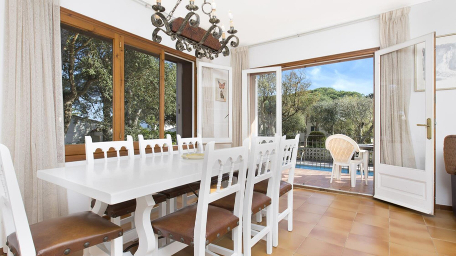 Room 2, Can Benet Pl in Calella de Palafrugell, Girona