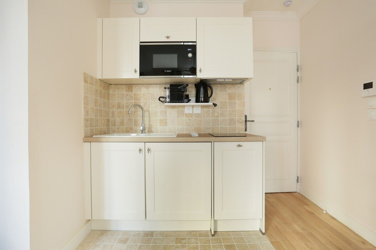 Private kitchen 1, Charming Apartment Center of Paris By Studio, Paris