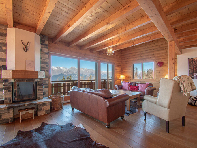 Living area 2, Chalet in Veysonnaz With hot tub, Conthey