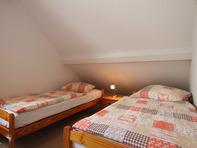 Room 5, Reihenhauser in Strackholt, Aurich