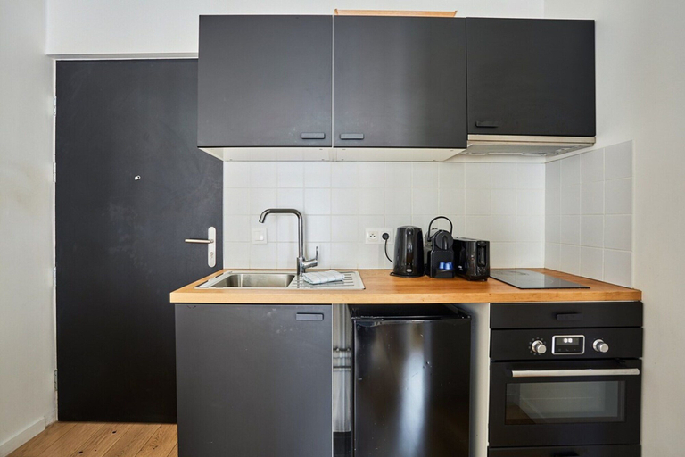 Private kitchen 4, Apartment Boulogne facing the "Passage", Hauts-de-Seine